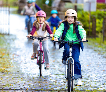Laufrad oder Fahrrad? Wann ist der richtige Zeitpunkt zum Umstieg?