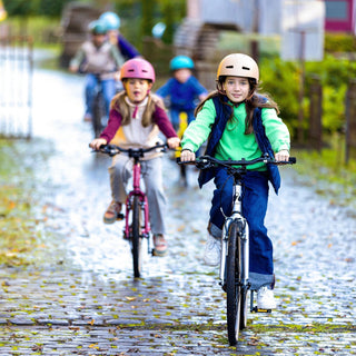 Laufrad oder Fahrrad? Wann ist der richtige Zeitpunkt zum Umstieg?