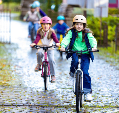 Laufrad oder Fahrrad? Wann ist der richtige Zeitpunkt zum Umstieg?